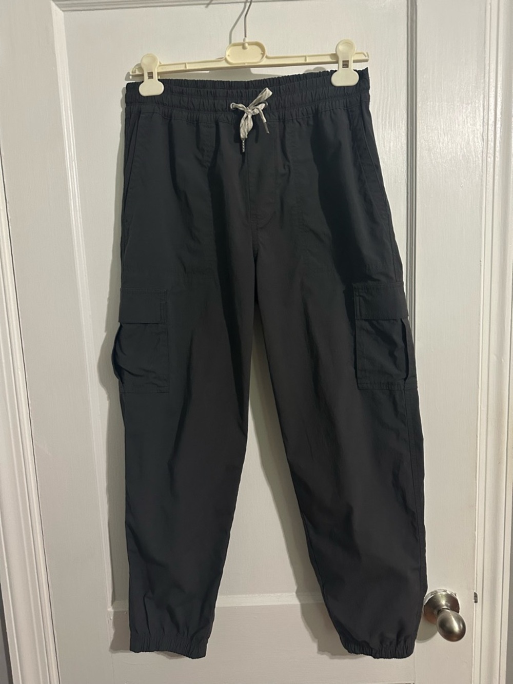 Vuori Women’s Charcoal Rip Stop Joggers Small